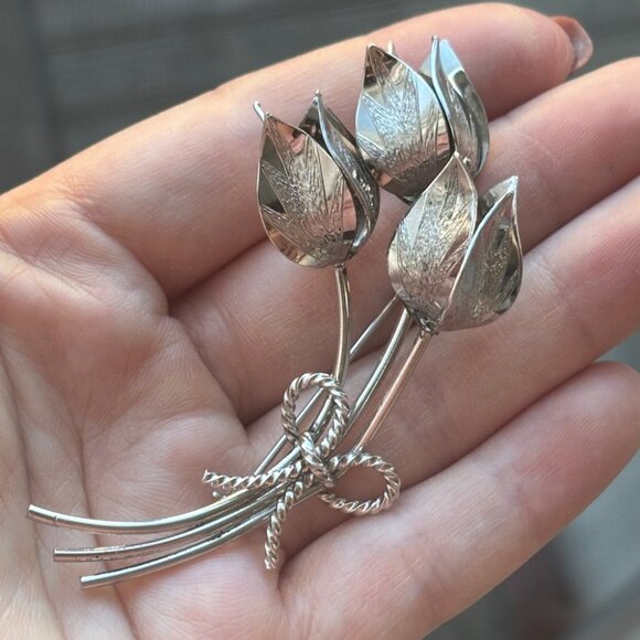 Bond Boyd 925 Sterling Tulip Bouquet Brooch 3D Flowers with Bow - Picture 5 of 10